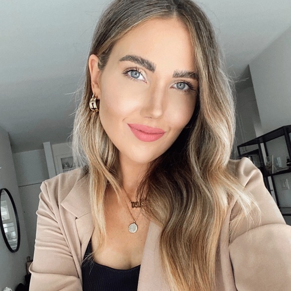 Meet your Posher, Bailey - Picture 1 of 1